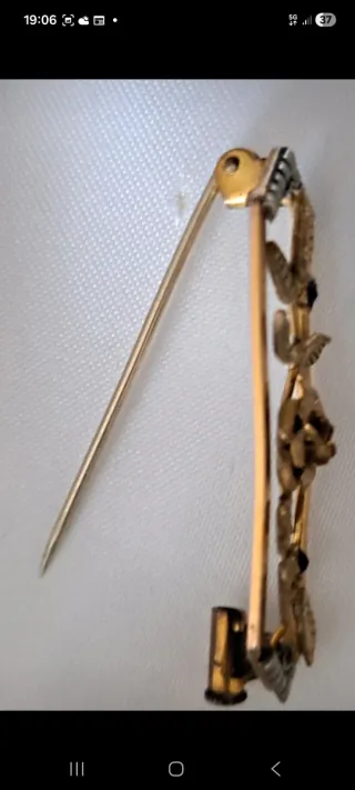 Spilla vintage con rosa e zirconi blu