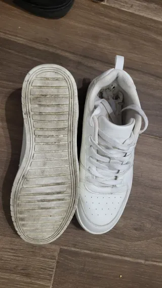 Zapatillas urbanas blancas