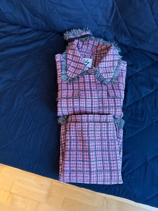 Conjunto Chaqueta y Falda Tweed Rosa