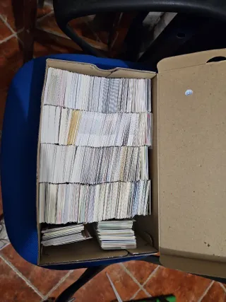 Lote 2000 cromos fútbol