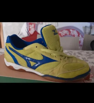Scarpe Mizuno uomo gialle e blu ottime condizioni