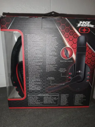 Cuffie Gaming Nere con Logo Teschio