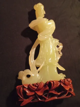 Statua orientale rotta