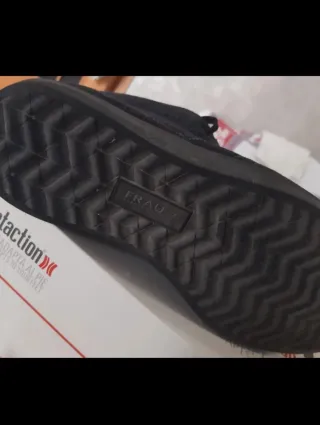 Scarpe scamosciate Frau uomo nere