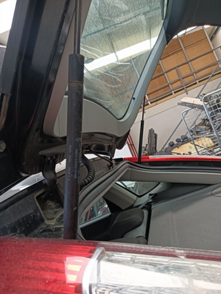 AMORTIGUADORES MALETERO / PORTON FORD FOCUS BERLI