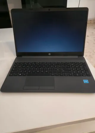 Portátil HP 250 G9 Intel N4500 8GB 256GB SSD