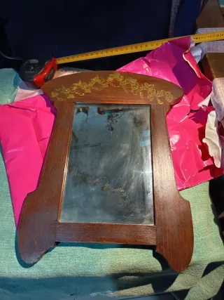 Specchio da parete con cornice in legno