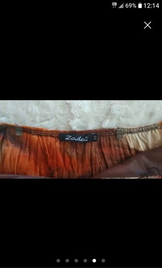 Vestido marrón y multicolor