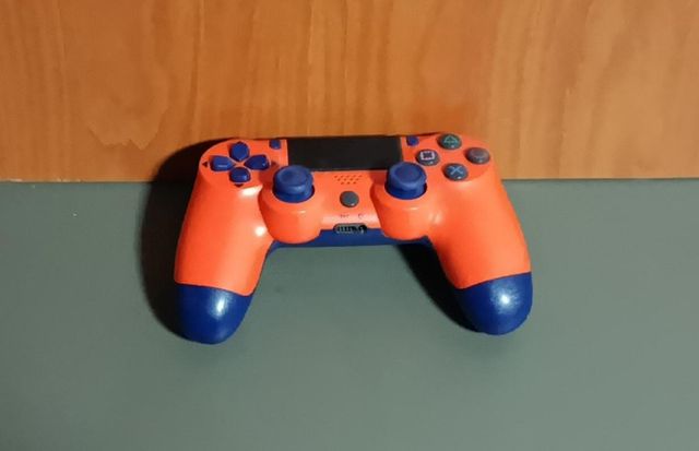 Mando PS4 DualShock 4 edición Sunset Orange
