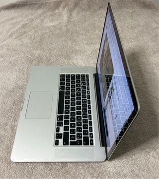 MacBook Pro 15.4 2015 i7 Plata como nuevo