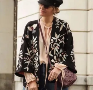 Chaqueta kimono Zara bordada flores y aves