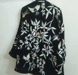Chaqueta kimono Zara bordada flores y aves