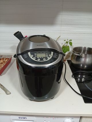 Panificadora Silvercrest Negra y Plateada