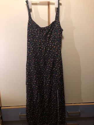 Vestido Zara floral midi con abertura
