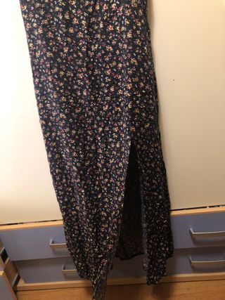 Vestido Zara floral midi con abertura