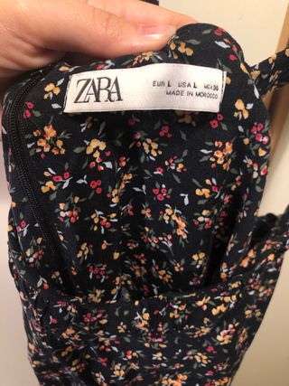 Vestido Zara floral midi con abertura