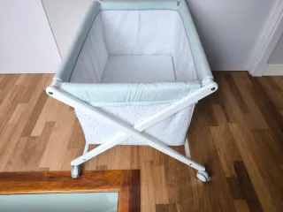 Minicuna Petit Praia + sábanas a juego