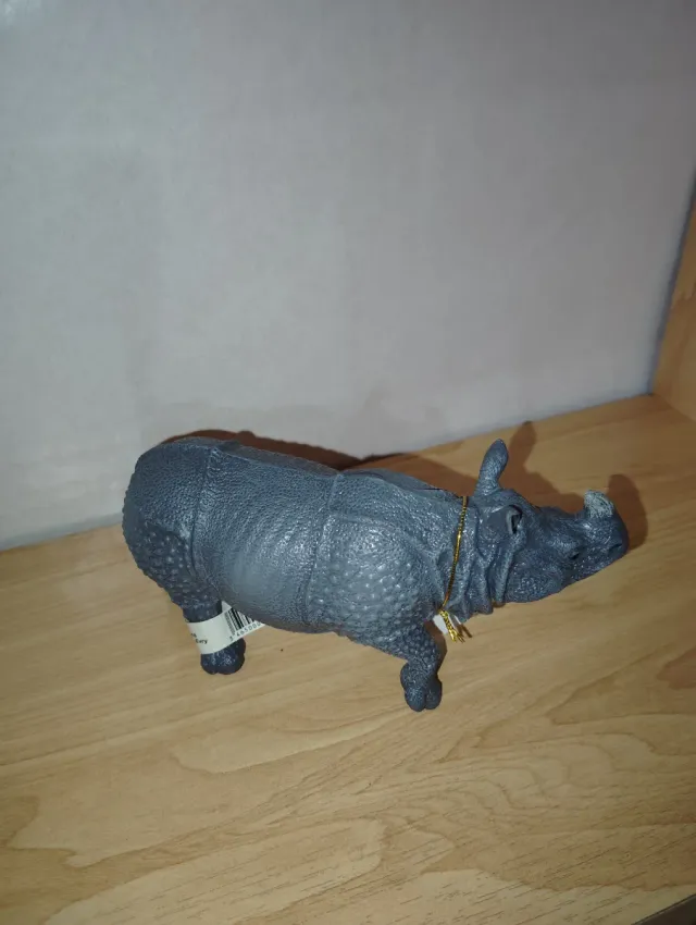 Lote Papo Búfalo y Rinoceronte Indio