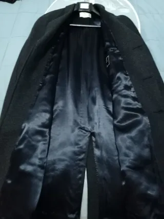 Abrigo de lana, color plomo marengo,talla XL.