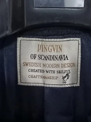 Abrigo de lana, color plomo marengo,talla XL.