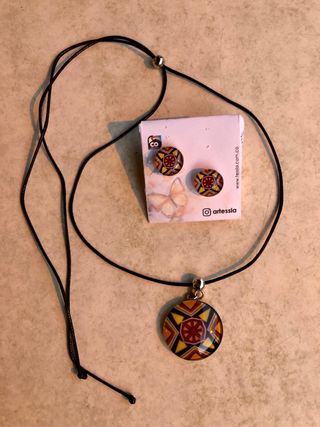 Conjunto colgante y pendientes