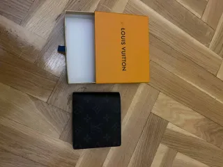 Cartera Louis Vuitton Negra con Caja
