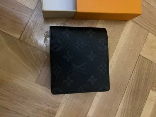 Cartera Louis Vuitton Negra con Caja