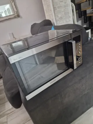 Microondas Daewoo plateado
