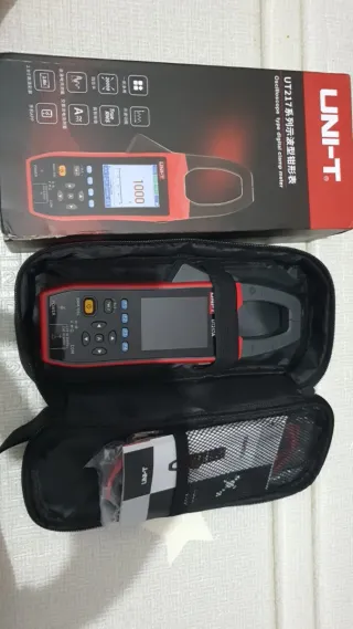 UNI-T UT217 Pinza Amperimétrica Osciloscopio
