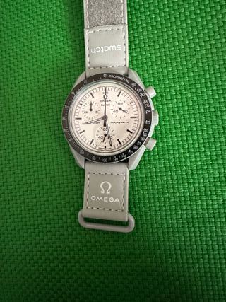 Reloj Luna edición 1965 gris