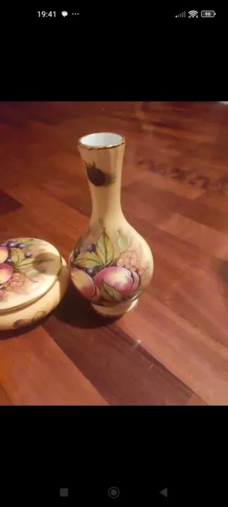 Vaso e portaoggetti Aynsley decorati frutta