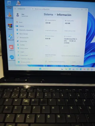 PORTÁTIL TOSHIBA SATELLITE i3