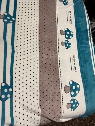 2 Mantas Suaves con Diseño de Hongos