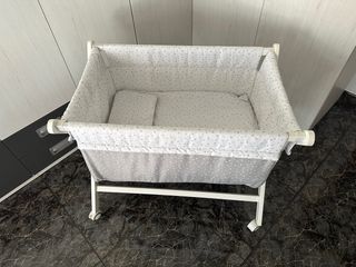 Minicuna bebé con ruedas