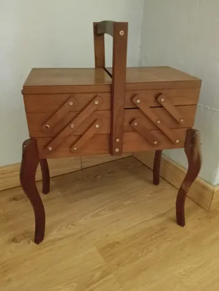 Costurero Vintage Francés