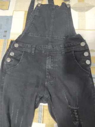 Peto vaquero skinny negro roto