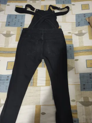 Peto vaquero skinny negro roto