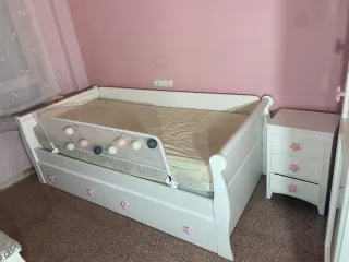 Estructura de cama infantil blanca