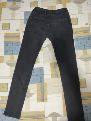 Pantalón vaquero negro skinny