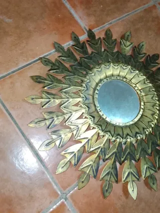 Specchio Sole in Metallo Dorato