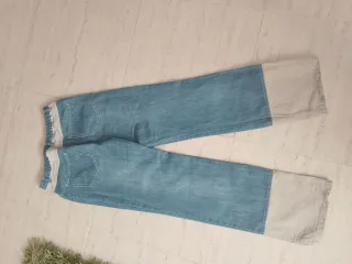 Pantalón vaquero niña