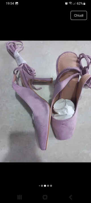 Scarpe decollete scamosciate lilla con laccetti