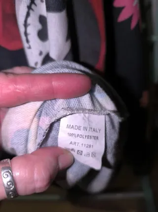 Sudadera con estampado de calaveras