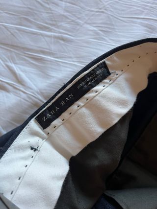 Traje de hombre: chaqueta y pantalón.Marca CALIBRE