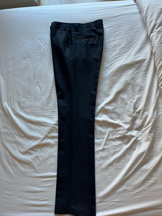 Traje de hombre: chaqueta y pantalón.Marca CALIBRE