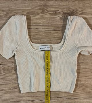 Top corto donna Bershka – crema – taglia S