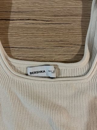 Top corto donna Bershka – crema – taglia S