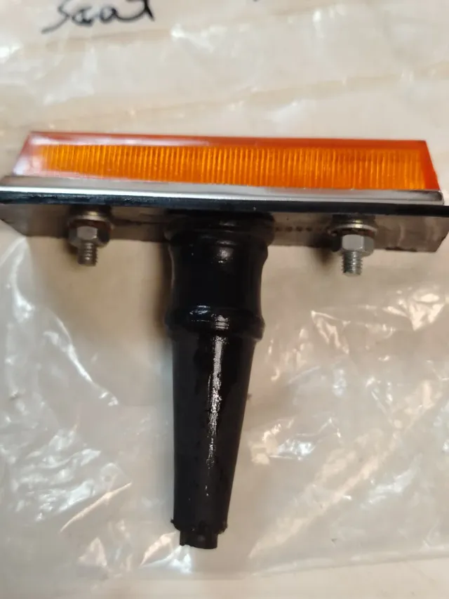 Piloto aleta Seat 1500