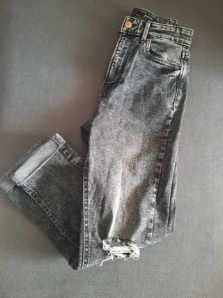 Lote 3 Vaqueros Stradivarius y Kiabi. Azul y Gris