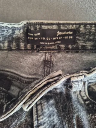 Lote 3 Vaqueros Stradivarius y Kiabi. Azul y Gris